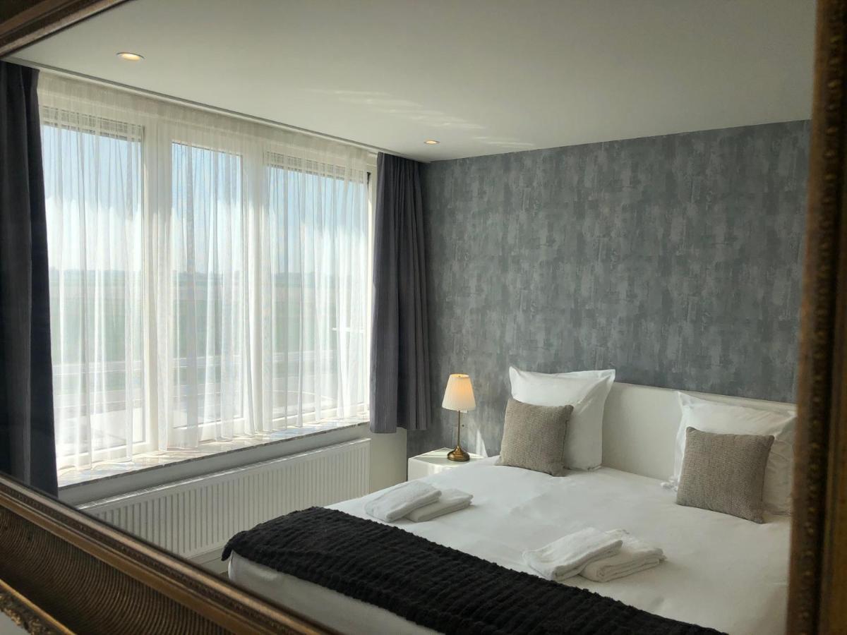 Hotel Acropolis " Op Het Sportiefste Park Van De Kust " Middelkerke Exteriör bild